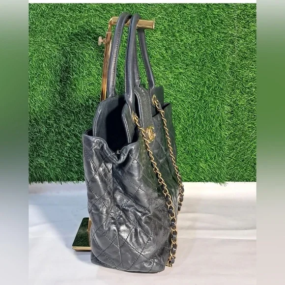 Chanel Stingray Glazed Calfskin Bindi Tote Bag - Picture 9 of 15